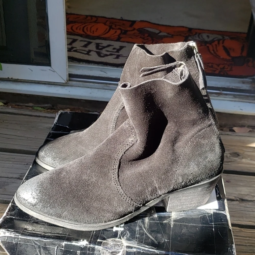 Rebels Molly Western-Style Suede Bootie 6 NEW